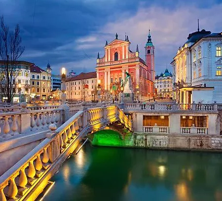 R.i.s.-rest In Siska Duplex * Ljubljana