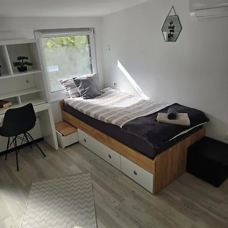 דירה R.i.s.-rest In Siska Duplex *