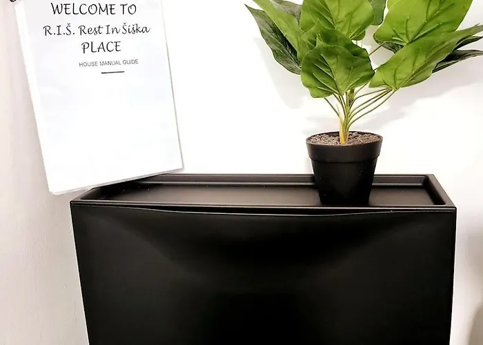 R.i.s.-rest In Siska Duplex Liubliana